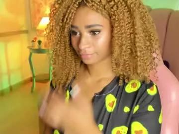 Freechat spicyamelia on Chaturbate