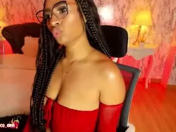 Freechat spicyamelia on Chaturbate
