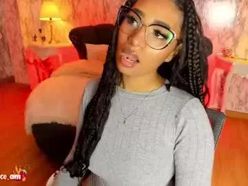 Freechat spicyamelia on Chaturbate
