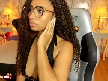 Freechat spicyamelia on Chaturbate