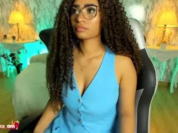 Freechat spicyamelia on Chaturbate