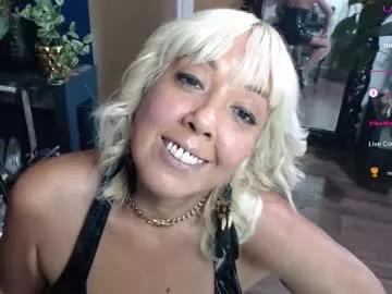 sunni_hottie on Chaturbate