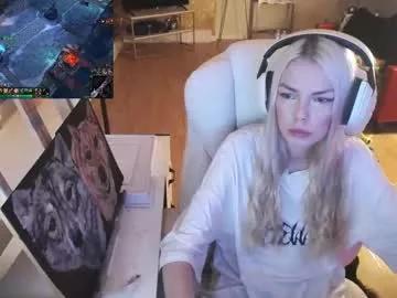 Freechat tinykylie on Chaturbate