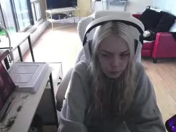 Freechat tinykylie on Chaturbate