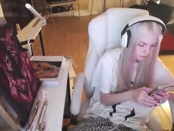 Freechat tinykylie on Chaturbate