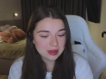 tutti_frutti_ on Chaturbate 