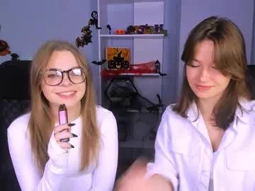 veronica_bubble — GOAL: doggy [111 tokens remaining] Welcome to my room! #blonde #young #cum #lesbian #lovense