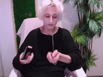 whitenyx on Chaturbate 