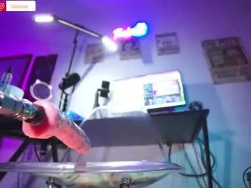 xnixycrow11 on Chaturbate 