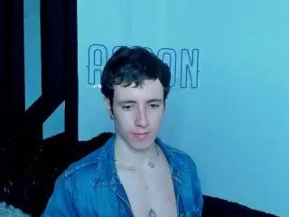 aaron_bain on Flirt4Free 
