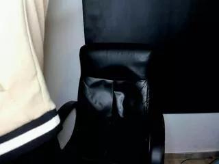 aaron_bain on Flirt4Free 