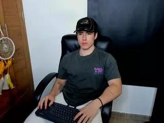 aaron_bain on Flirt4Free 