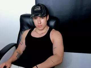 aaron_bain on Flirt4Free 