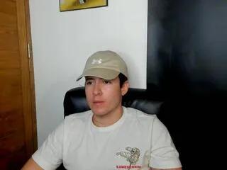 aaron_bain on Flirt4Free 