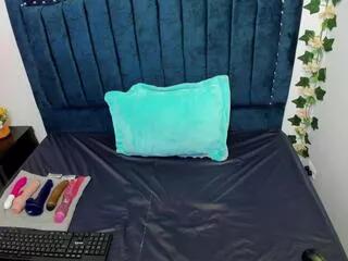 alaha_evans on Flirt4Free 