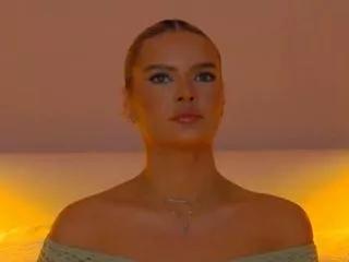 anais_a on Flirt4Free