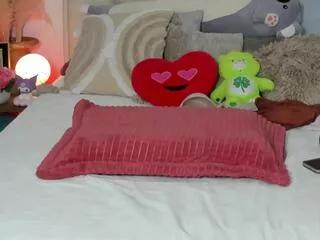 angeline_smith on Flirt4Free 