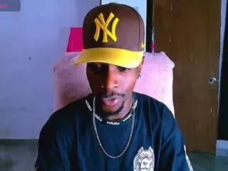 aron_collins on Flirt4Free 