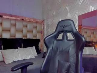 ashton_hils on Flirt4Free 