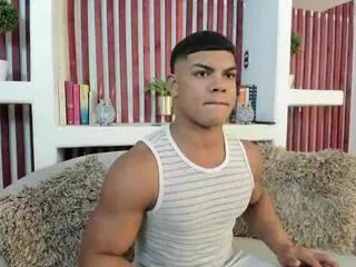 bruce_stroud — Freechat on Flirt4Free