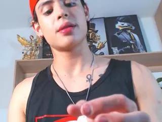 charlie_tomsom on Flirt4Free 