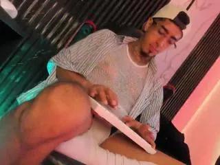 donovan_desmond on Flirt4Free 