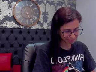 emiy_lopera on Flirt4Free 