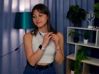 guinevere_bow on Flirt4Free 