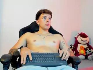 james_coltt on Flirt4Free 