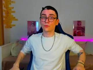 leo_howard on Flirt4Free 