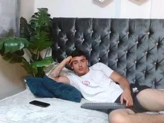 lucius_williams on Flirt4Free 