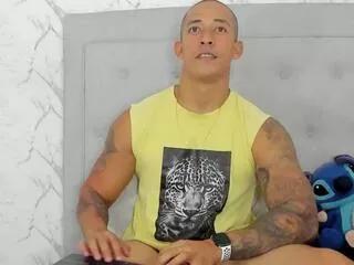 luigi_ferrara on Flirt4Free 
