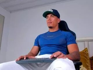 max_mayers on Flirt4Free