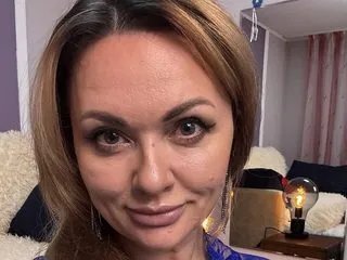 monika_peach — Freechat on Flirt4Free