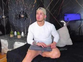 percy_ladd — Freechat on Flirt4Free