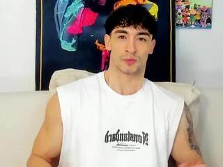 will_ferrari — Freechat on Flirt4Free