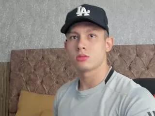 xander_walker on Flirt4Free 