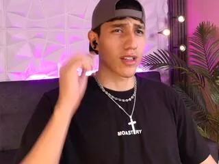 zairon_rouge on Flirt4Free 