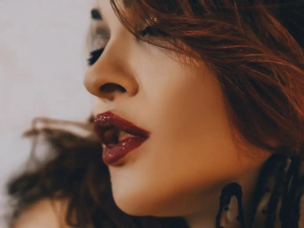 AdelMedium — I love men with character - gentleman! The best compliment is admiration and assessment in the form of your unexpected surprises. It smiles and pleases any lady.