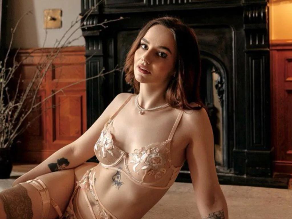 ErikaCoper on LiveJasmin 