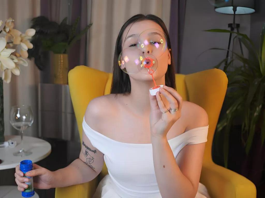 LiveJasmin FancyBennett is Freechat FancyBennett — Passionate looks, warm summer nights, gentle touches, sincere compliments... and, of course, men who know what they want!  I also love sweet fruit, scented candles, music that gives me goosebumps, and moments when time seems to stop. What makes...