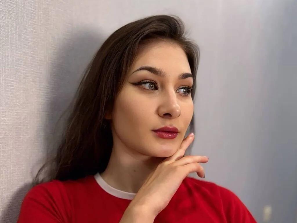 LiveJasmin JennaHusain is Group JennaHusain — I love everything about movement and freedom --- motorcycles, wind, city lights, music that hits your chest like thunder. But under that wild energy, I'm not just chaos --- I can be soft too. I love long talks at night, when masks fall and all...