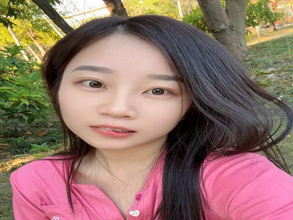 Luckynvhai on LiveJasmin 