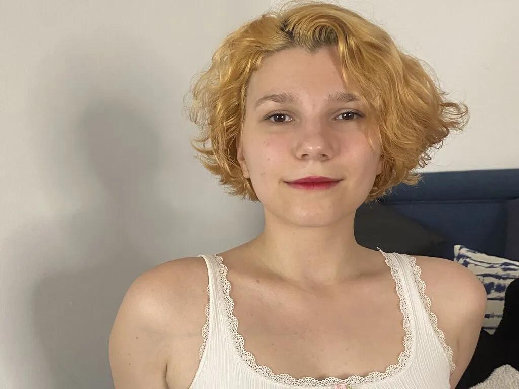 MyRay — I like to communicate with people, spend time with friends and have fun on this site a bit