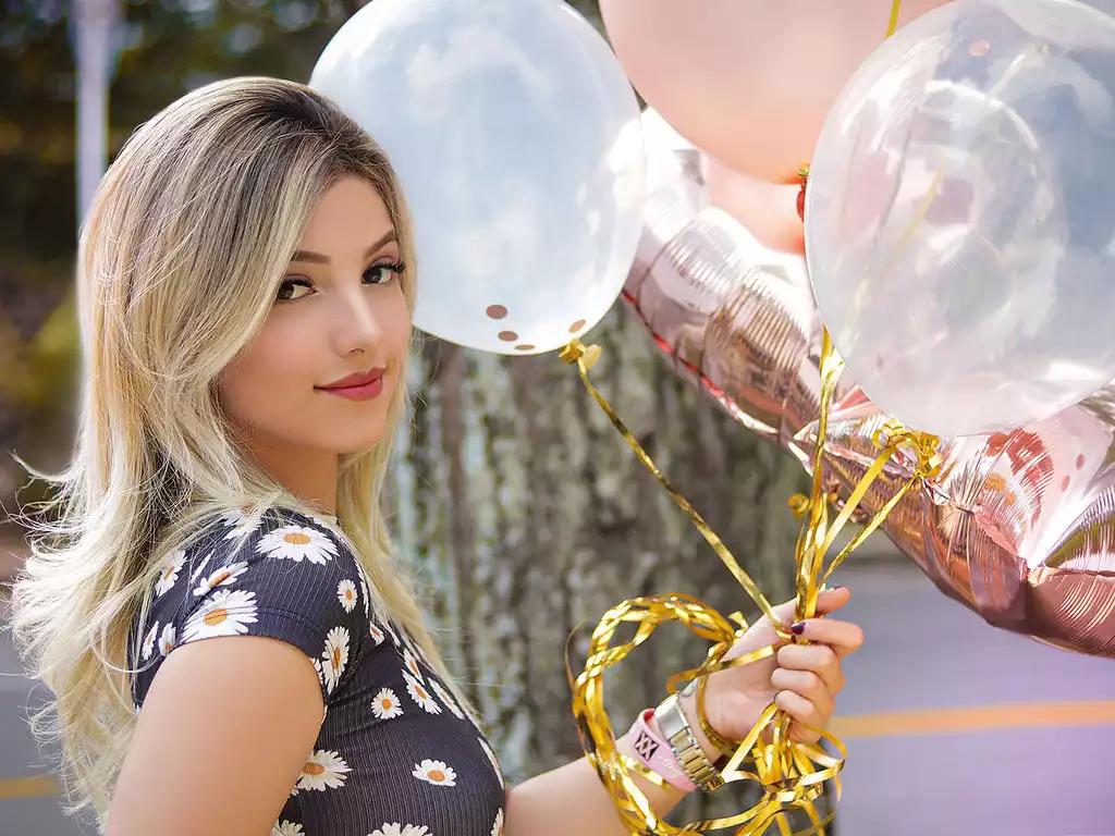 LiveJasmin NataliaWaller is Freechat NataliaWaller — I enjoy sharing with you a little of my life in my stories. So don't lose them! Also, I like talking with kind and social people. If you know how to treat a lady and make her happy, don't doubt to start a conversation with me.