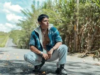 Streamate AlanRed is Group AlanRed — Here you can find a lot of fun and entertainment, I like to talk about people's fantasies, that makes my mind blow, so don't be shy about telling me your secrets, I dance, oil show and much more.