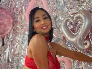 Almaa_18 on Streamate 