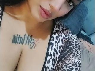 catalinakan18 — Soy una BBW latina, soy cachonda y muy complaciente, llena de pasi?n y lujuria, tengo un cuerpo voluptuoso que te volver? loco