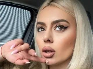 Streamate ChloeVee is Group ChloeVee — I'm Chloe - kinky, restless, and always craving  horny adventures and sexual explorations that fuel my confidence. I'm curvy, flawless, and always open to meeting new people virtually.