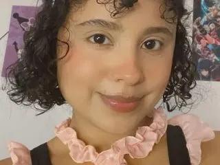 curly_cute021 — Hier vind je een verscheidenheid, ik wil het beste van mezelf met je delen. Ik hou van speeltjes, ik zou dolblij zijn als je me er een geeft, me laat trillen en mijn kutje nat maakt. r nMijn lichaam kan helemaal van jou zijn, bekijk het menu